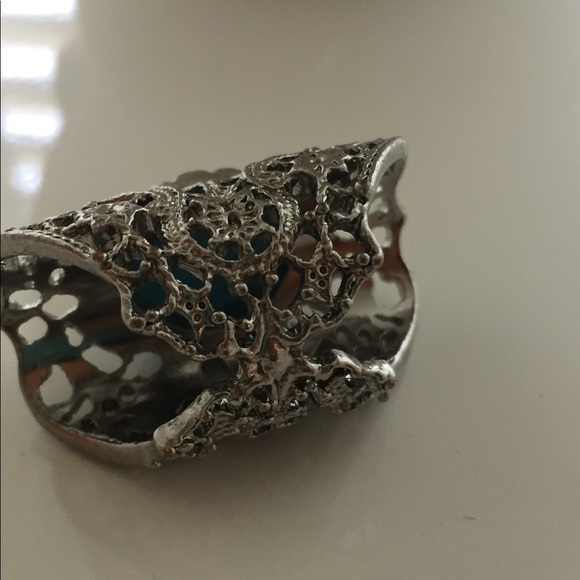 Silver adjustable statement ring - Picture 2 of 2